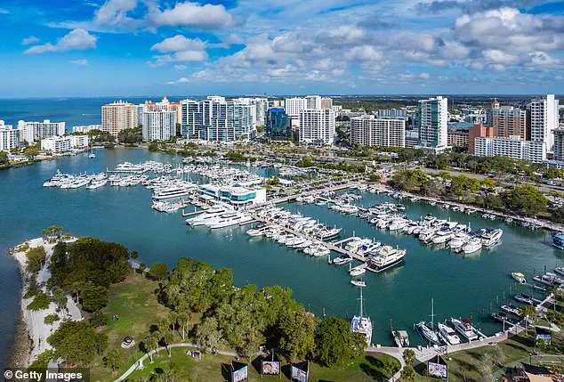 Canadian Snowbirds Flee Florida as U.S.-Canada Rivalry and Economic Uncertainty Fuel Exodus from Sun-Drenched Beaches
