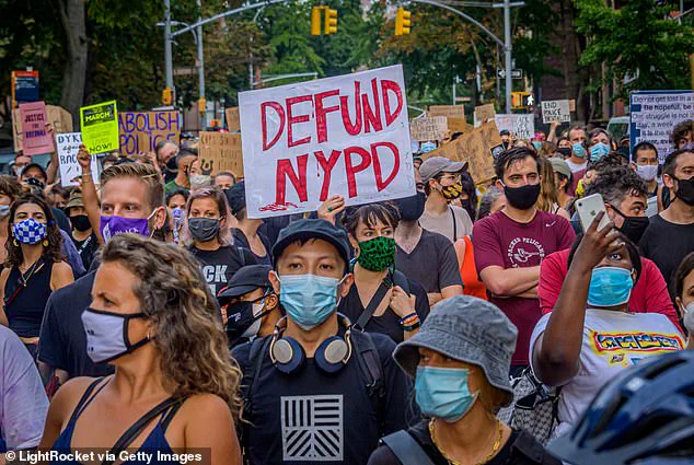 Former Obama Strategist Warns Democrats: 'Abolish ICE' Slogan Risks Alienating Crucial Voters