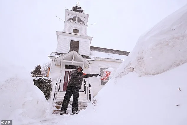 Boeing 767 Stranded in NH Blizzard After Flying Detained Immigrants, Sparks Outcry