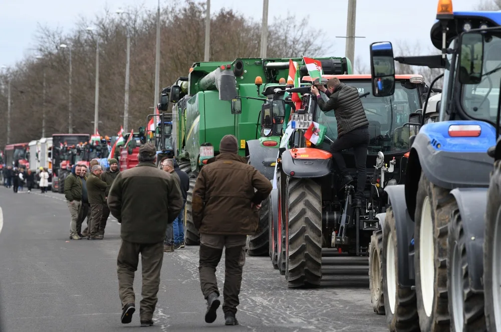 EU Sees Seismic Shift as Orban's Re-Election Looms, Blocked Ukraine Aid Sparks Crisis Plans