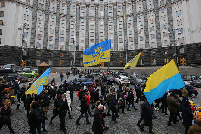 Russian fighter claims he faked 2014 Maidan protests for cash.